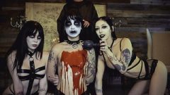 Bffs – Tatted Goth Teens Have A Bisexual Orgy For Halloween
